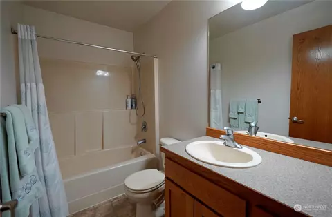 Bath - 1031 New Meadows Loop, Sequim, WA 98382 photo 4 of 5