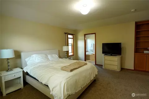 Bedroom - 1031 New Meadows Loop, Sequim, WA 98382 photo 2 of 5