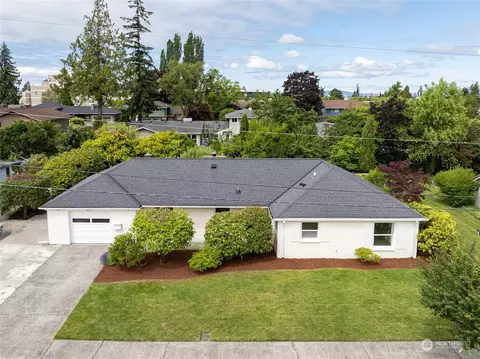 211 Belmont Ter, Mount Vernon, WA 98274