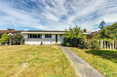 1823 E 5th St, Port Angeles, WA 98362