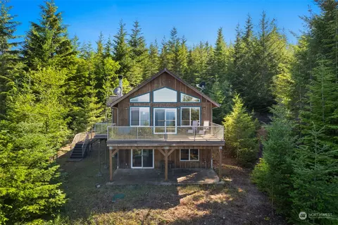 641 N Hamma Ridge Dr, Lilliwaup, WA 98555