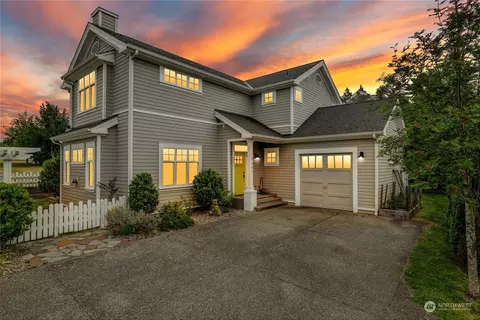 9646 NEvergreen Ave, Bainbridge Island, WA 98110