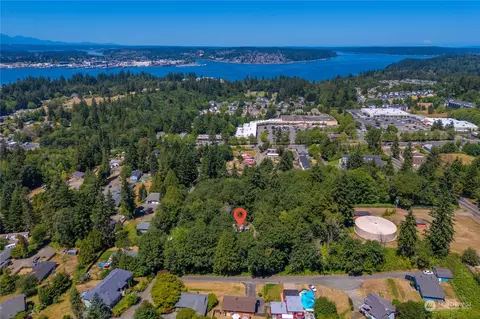 3026 SE Maple St, Port Orchard, WA 98366