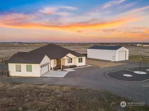 7325 Lake Vista Dr NE, Moses Lake, WA 98837