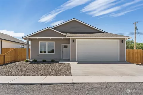 723 Aster St S, Soap Lake, WA 98851