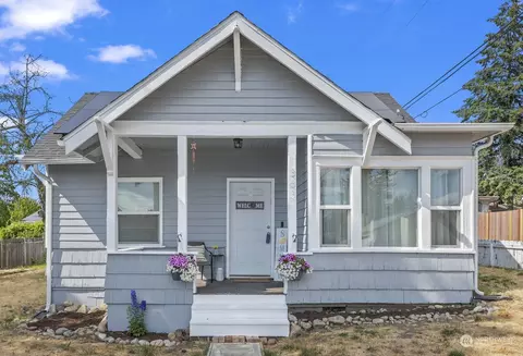 863 S 83rd St, Tacoma, WA 98408