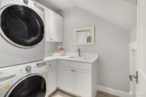 1504 37th Ave E, Seattle, WA 98112 photo 24
