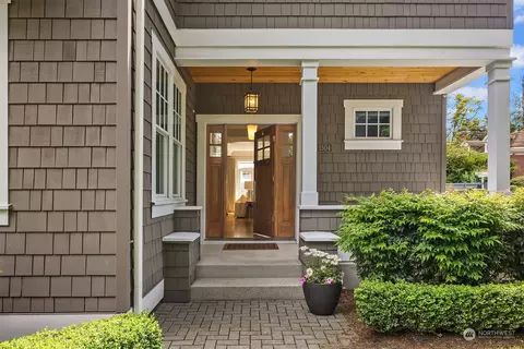1504 37th Ave E, Seattle, WA 98112 photo 2