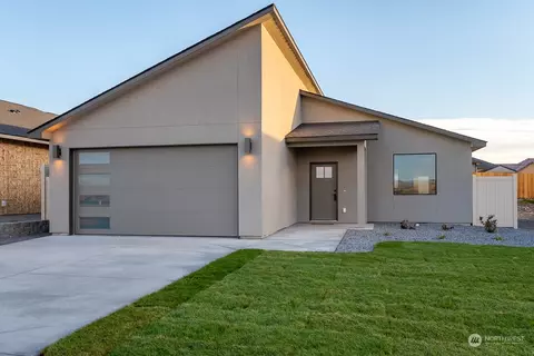 910 9th Ave, Ephrata, WA 98823