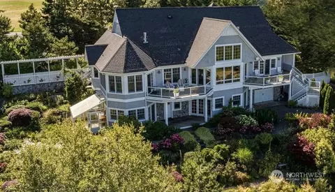 481 Carriage Dr, Sequim, WA 98382