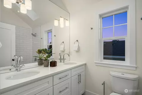 706 N 76th St, Seattle, WA 98103 photo 26