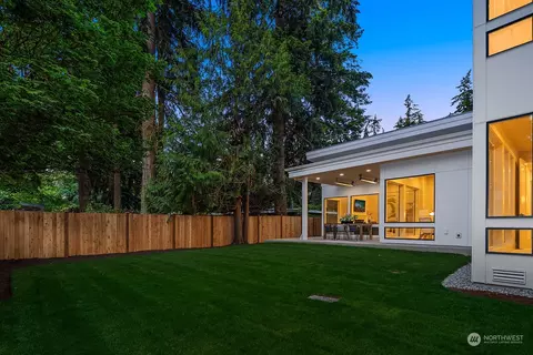 Exterior - 9034 NE 178th St, Bothell, WA 98011 photo 3 of 4