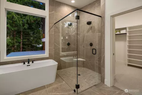 Bath - 9034 NE 178th St, Bothell, WA 98011 photo 2 of 5