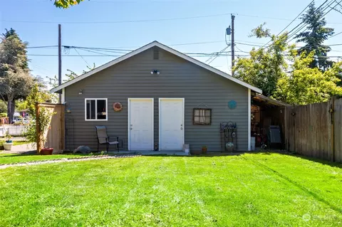 2001 Rockefeller Ave, Everett, WA 98201 photo 9