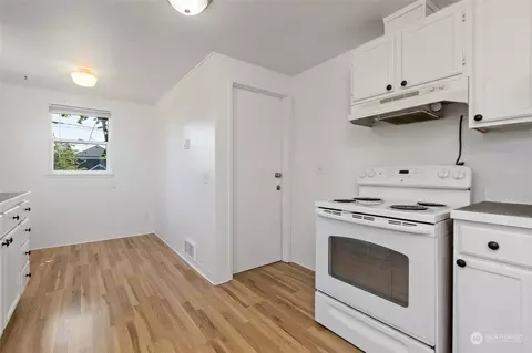 2001 Rockefeller Ave, Everett, WA 98201 photo 18