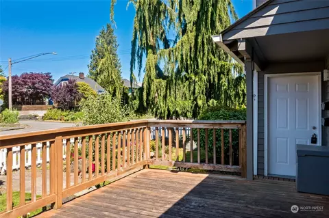 2001 Rockefeller Ave, Everett, WA 98201 photo 4