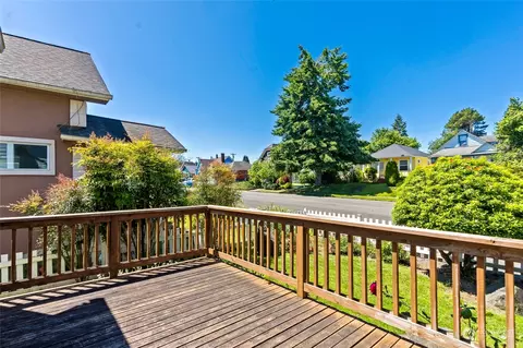 2001 Rockefeller Ave, Everett, WA 98201 photo 5