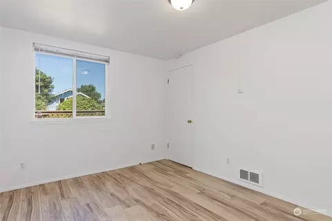 2001 Rockefeller Ave, Everett, WA 98201 photo 25