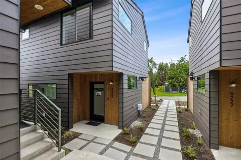 9223 3rd Ave NW, Seattle, WA 98117