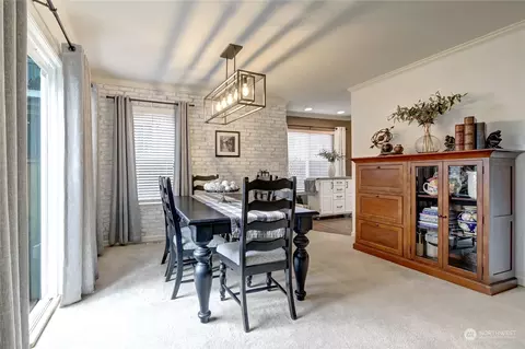Dining - 2002 189th Pl SE, Bothell, WA 98012 photo 2 of 3