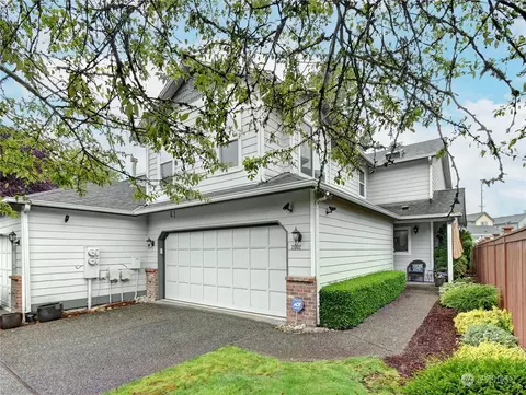 Exterior - 2002 189th Pl SE, Bothell, WA 98012 photo 2 of 5