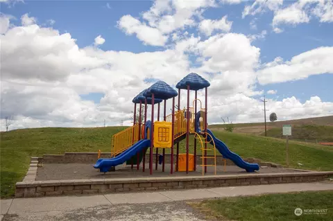 1590 NE Northwood Dr, Pullman, WA 99163 photo 8