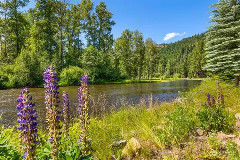 101 Heron Dr, Cle Elum, WA 98922