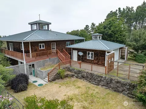 27705 K Pl, Ocean Park, WA 98640