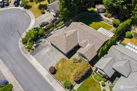 View/Area - 12418 52nd Dr SE, Everett, WA 98208 photo 3 of 4