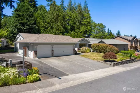 Exterior - 12418 52nd Dr SE, Everett, WA 98208 photo 2 of 11