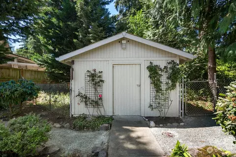 Exterior - 12418 52nd Dr SE, Everett, WA 98208 photo 11 of 11