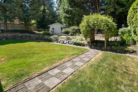 Exterior - 12418 52nd Dr SE, Everett, WA 98208 photo 8 of 11