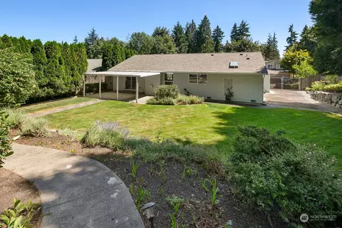 Exterior - 12418 52nd Dr SE, Everett, WA 98208 photo 5 of 11