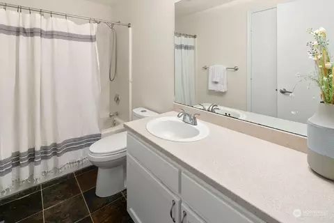 Bath - 12418 52nd Dr SE, Everett, WA 98208 photo 2 of 2