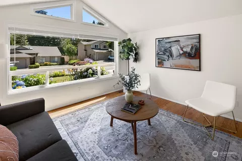 Living - 12418 52nd Dr SE, Everett, WA 98208 photo 2 of 7