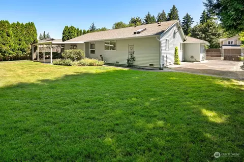 Exterior - 12418 52nd Dr SE, Everett, WA 98208 photo 4 of 11