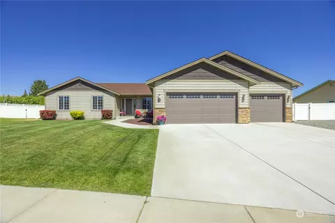 69 Sun Valley Dr, Wenatchee, WA 98801