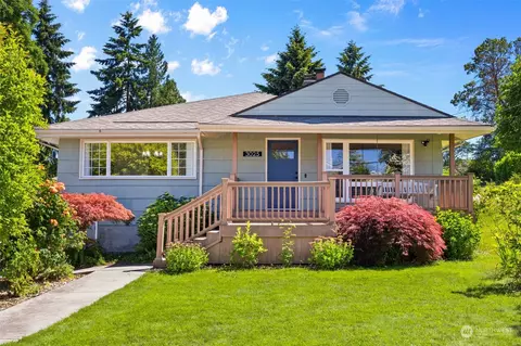 3025 SW 106th St, Seattle, WA 98146