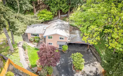 1302 210th Ave NE, Sammamish, WA 98074