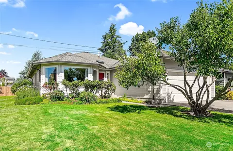 5815 Seamount Dr, Ferndale, WA 98248