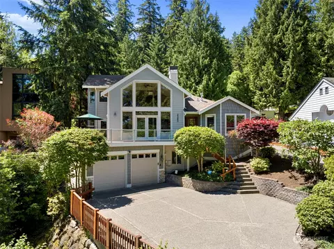 2247 W Lake Sammamish Pkwy SE, Bellevue, WA 98008