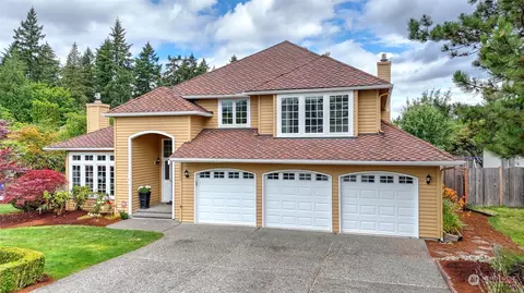 26006 SE 38th Ct, Issaquah, WA 98029