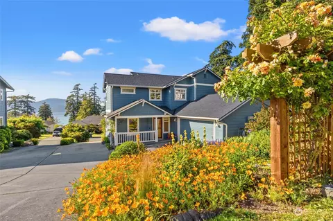 3605 W 2nd St, Anacortes, WA 98221