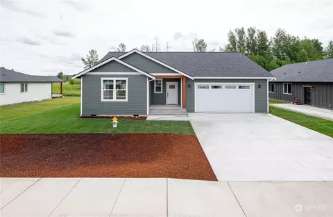 922 Crimson Ct, Nooksack, WA 98276