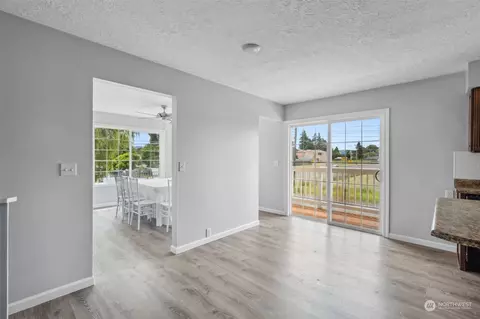 1905 7th Ave, Longview, WA 98632 photo 9