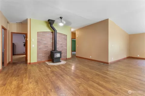 615 310th St E, Roy, WA 98580 photo 11