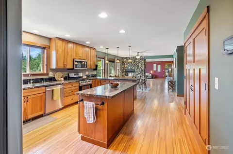 Kitchen - 6608 Everson Goshen Rd, Everson, WA 98247 photo 2 of 3