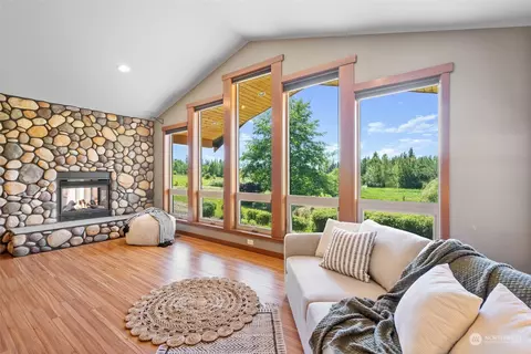 Living - 6608 Everson Goshen Rd, Everson, WA 98247 photo 2 of 4