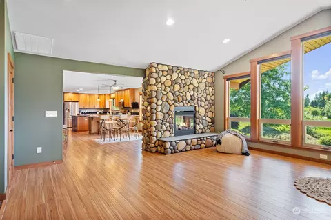 Living - 6608 Everson Goshen Rd, Everson, WA 98247 photo 3 of 4