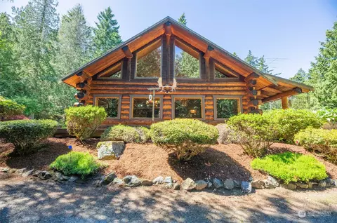 15373 Johnston Ln, Anacortes, WA 98221